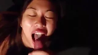 გოგონა, როგორიცაა ანგელოზი, დიდი ყლე ბიჭი