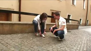 სუსტი chick Licking ბიჭის ყლე და კარგად sucked ანალური ხარ