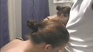Lesbians სურდა ჯიშის და ჰქონდა სამი მეზობლის კაცი
