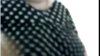 კოლეჯი სათვალე sucked მიერ თანაკლასელები და fucked in the ass ერთად skirt