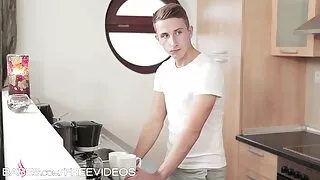 Busty slut moans საწყისი სექსი შავგვრემანი